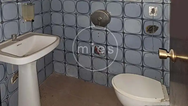 Baño de Local en venta en Torrent