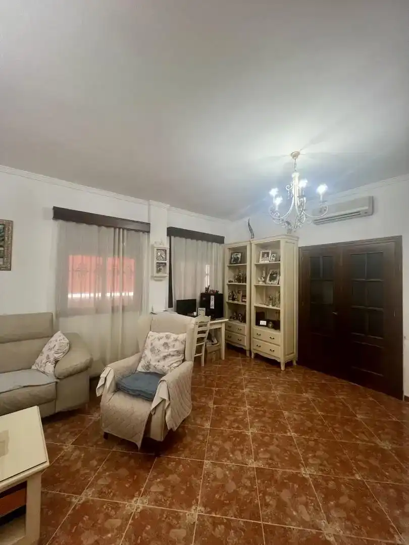Sala de estar de Casa o chalet en venta en San José del Valle con Aire acondicionado, Jardín privado y Parquet