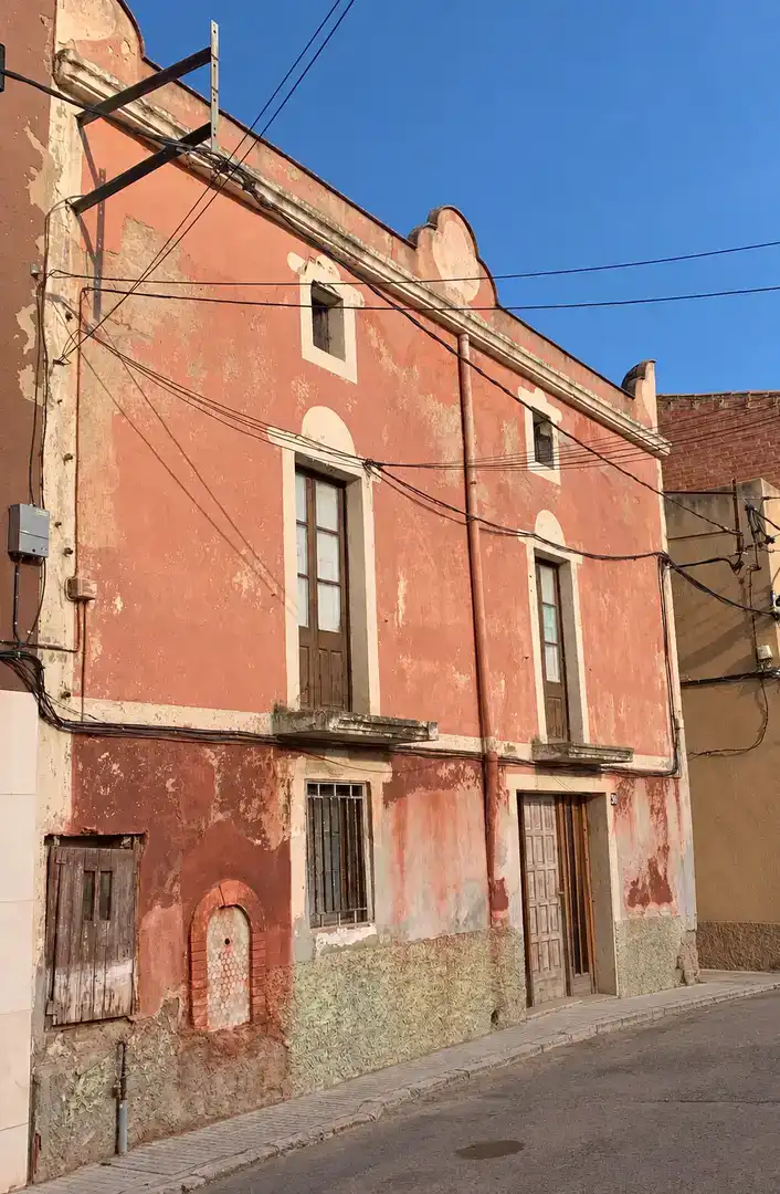 Vista exterior de Casa adosada en venda en El Rourell amb Balcó