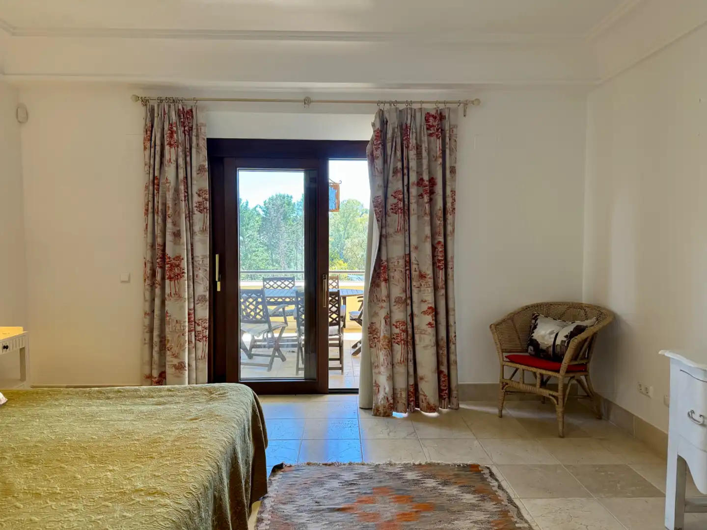 Bedroom of Flat for sale in Sotogrande  with Air Conditioner, Heating and Private garden