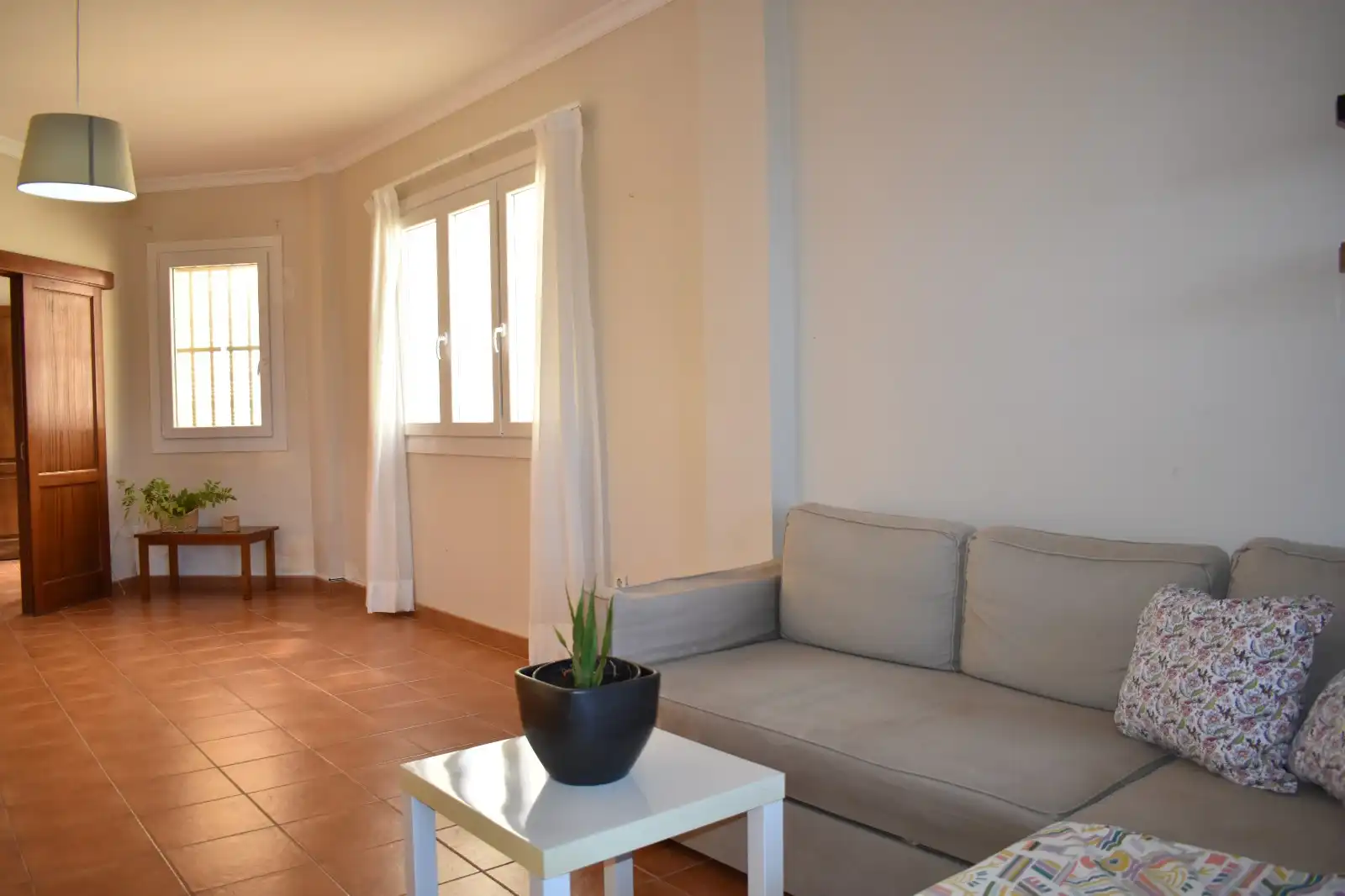 Sala d'estar de Casa o xalet en venda en Las Palmas de Gran Canaria amb Jardí privat, Terrassa i Balcó