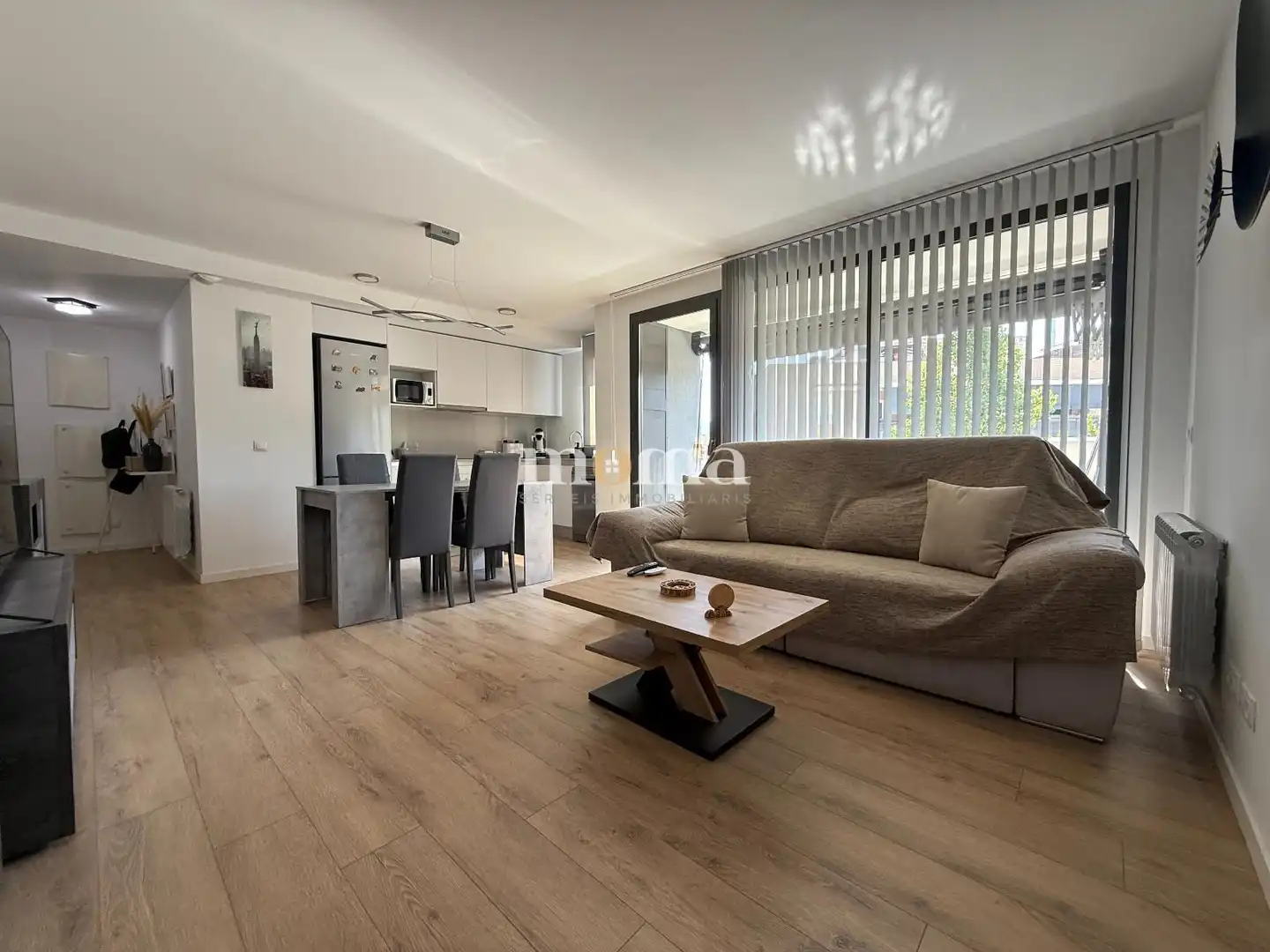 Sala d'estar de Dúplex en venda en Montornès del Vallès amb Calefacció, Parquet i Terrassa