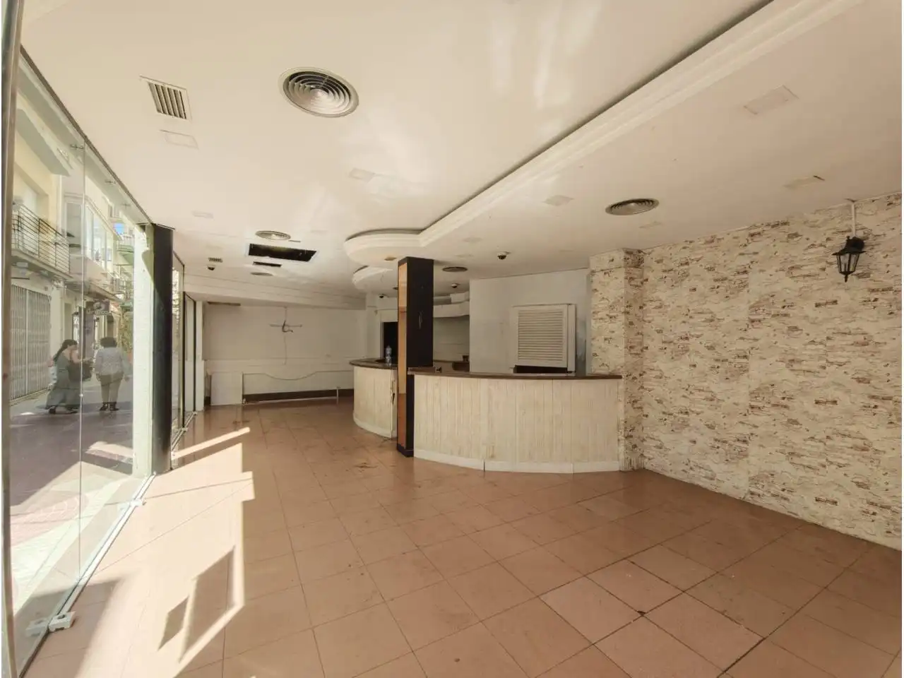 Business premises to rent in Calle Tapioles, imagen 4