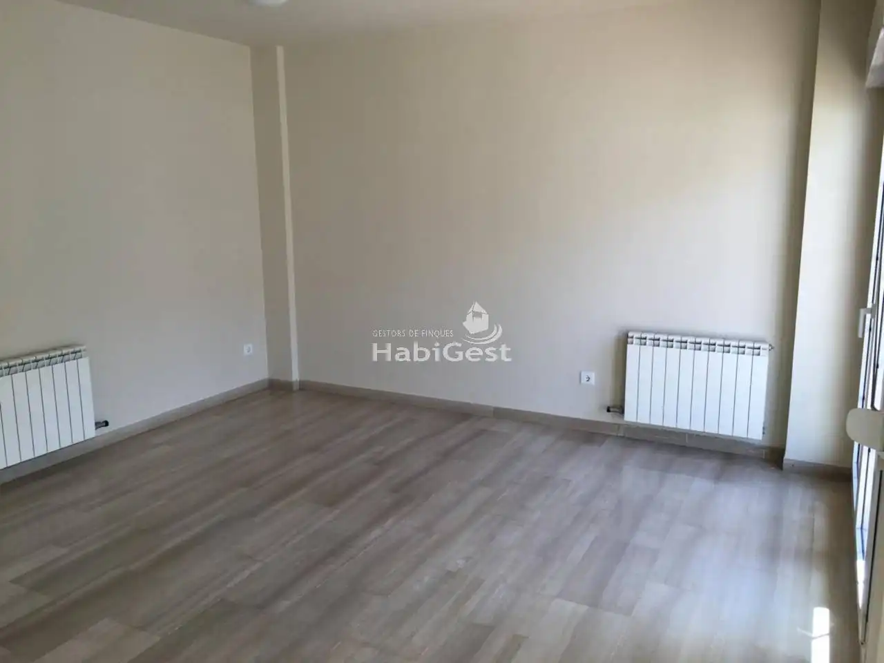 Habitación de Casa adosada de alquiler en Quart con Aire acondicionado, Calefacción y Terraza
