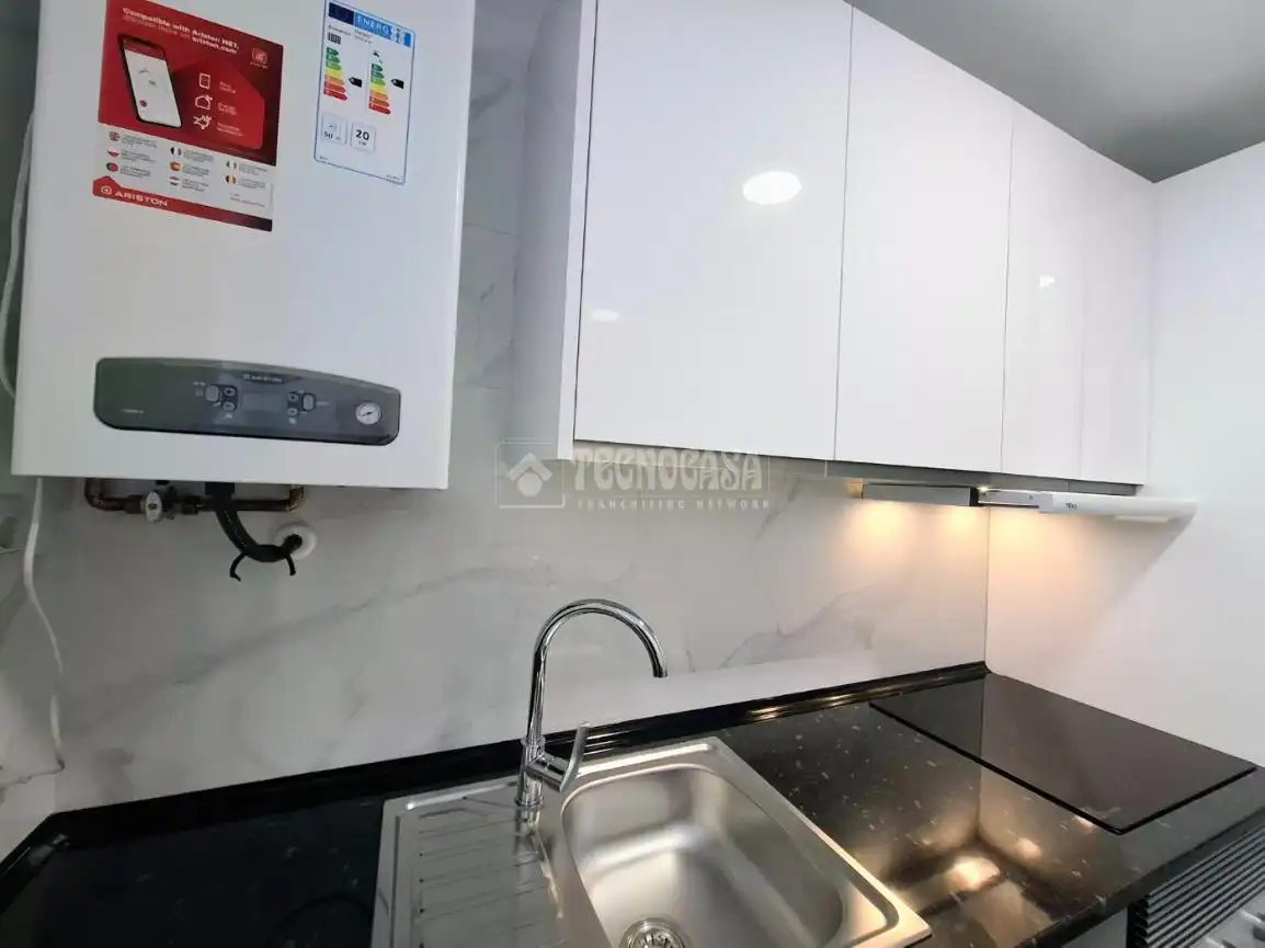 Cocina de Piso en venta en Madrid con Calefacción