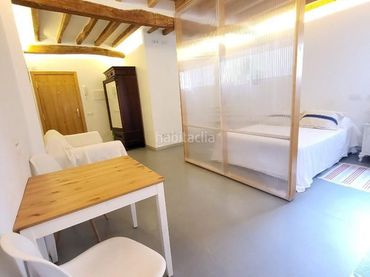 Flat to rent in Carrer del Vi 20