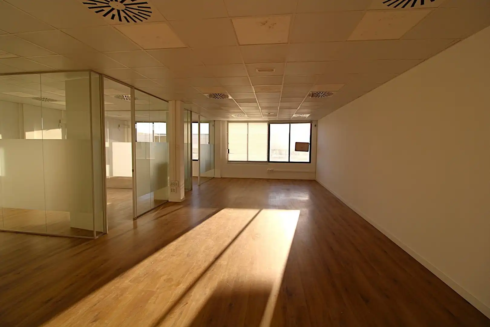 Bureau à vendre à Avenida Gran Via d'Asima, imagen 4