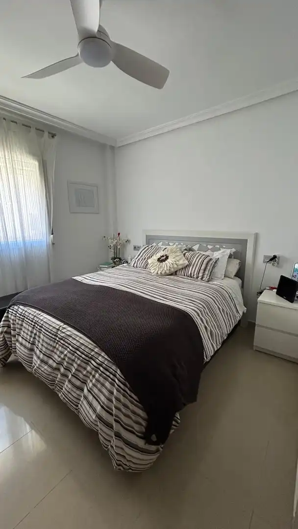 Habitación de Piso en venta en Algeciras con Aire acondicionado y Trastero