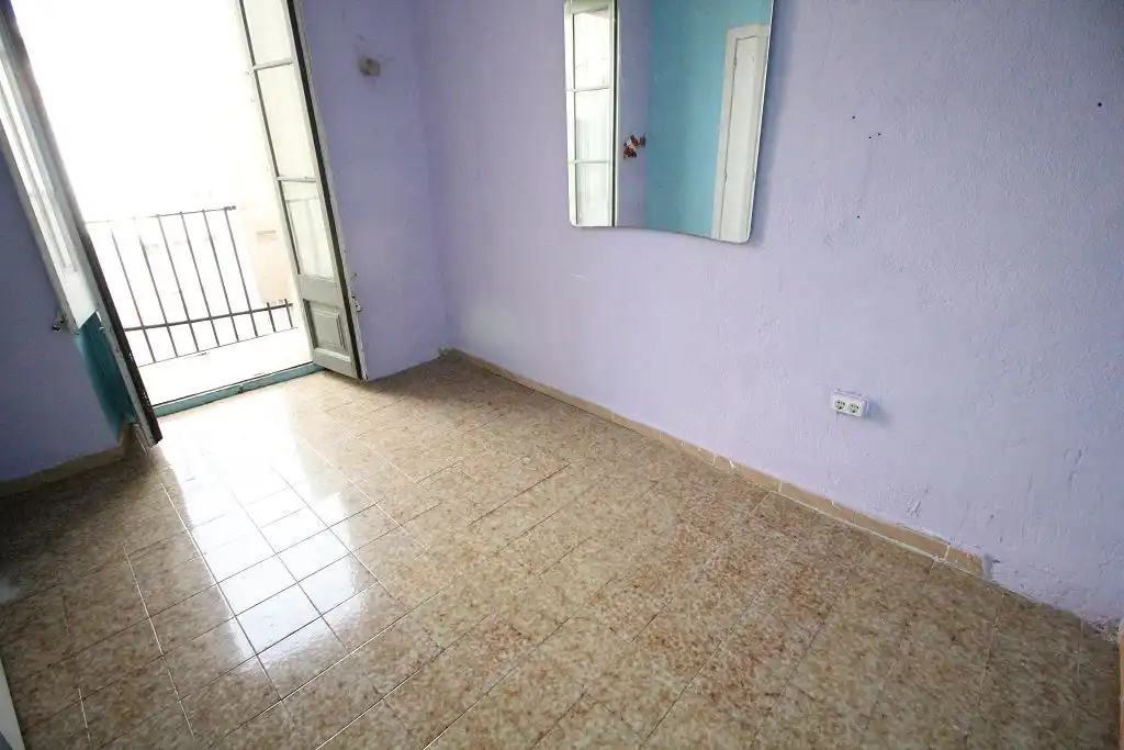 Piso con terraza en venta en Carrer Nou de la Rambla, imagen 4