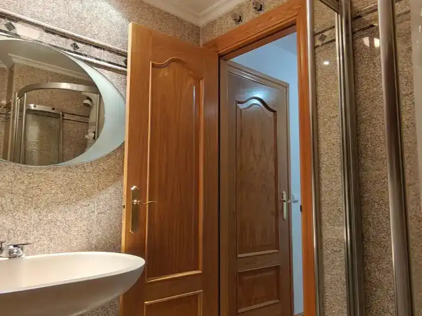 Bany de Pis en venda en Soria Capital  amb Traster i Balcó