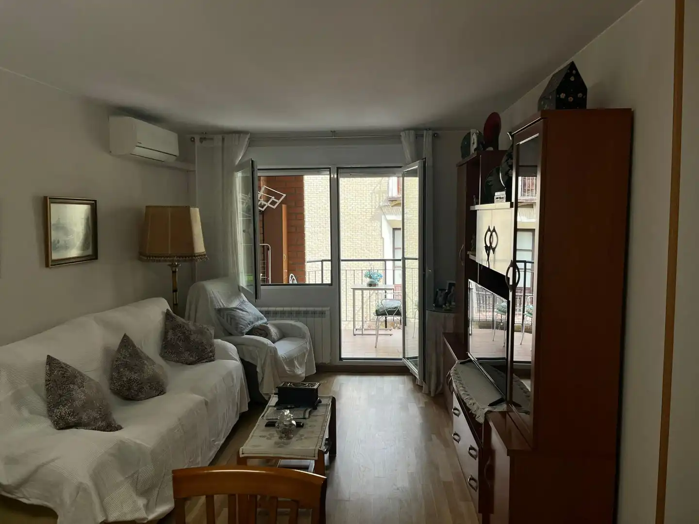 Living room of Flat for sale in Zaragoza  with Air Conditioner, Heating and Storage room