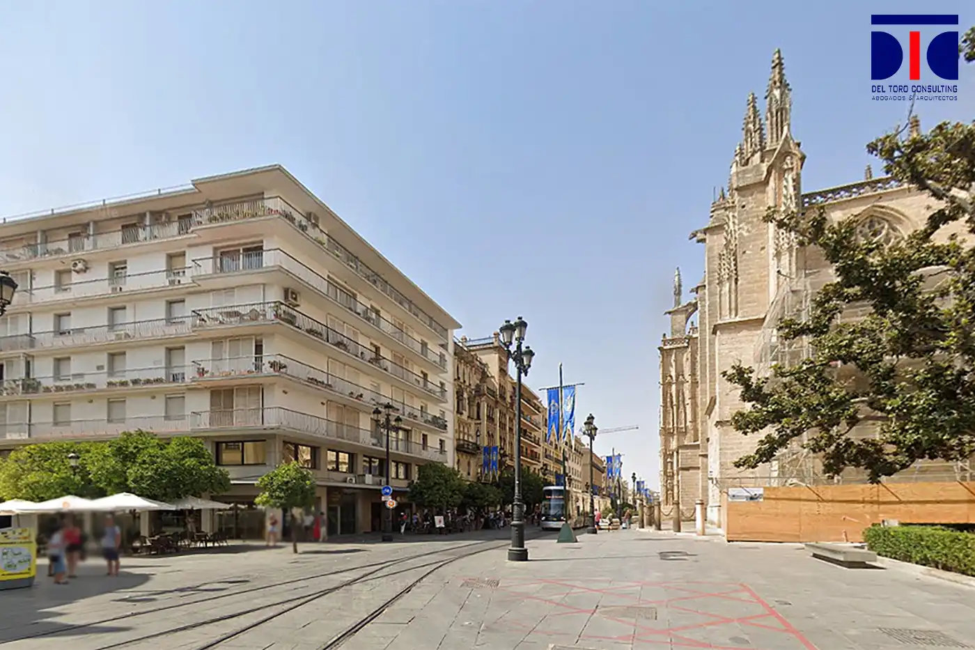 Exterior view of Commercial properties for rent in Sevilla  with Air Conditioner and Heating