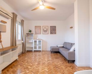 Sala d'estar de Apartament de lloguer en  Zaragoza Capital amb Aire condicionat