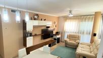 Living room of Flat for sale in Mislata  with Air Conditioner and Balcony
