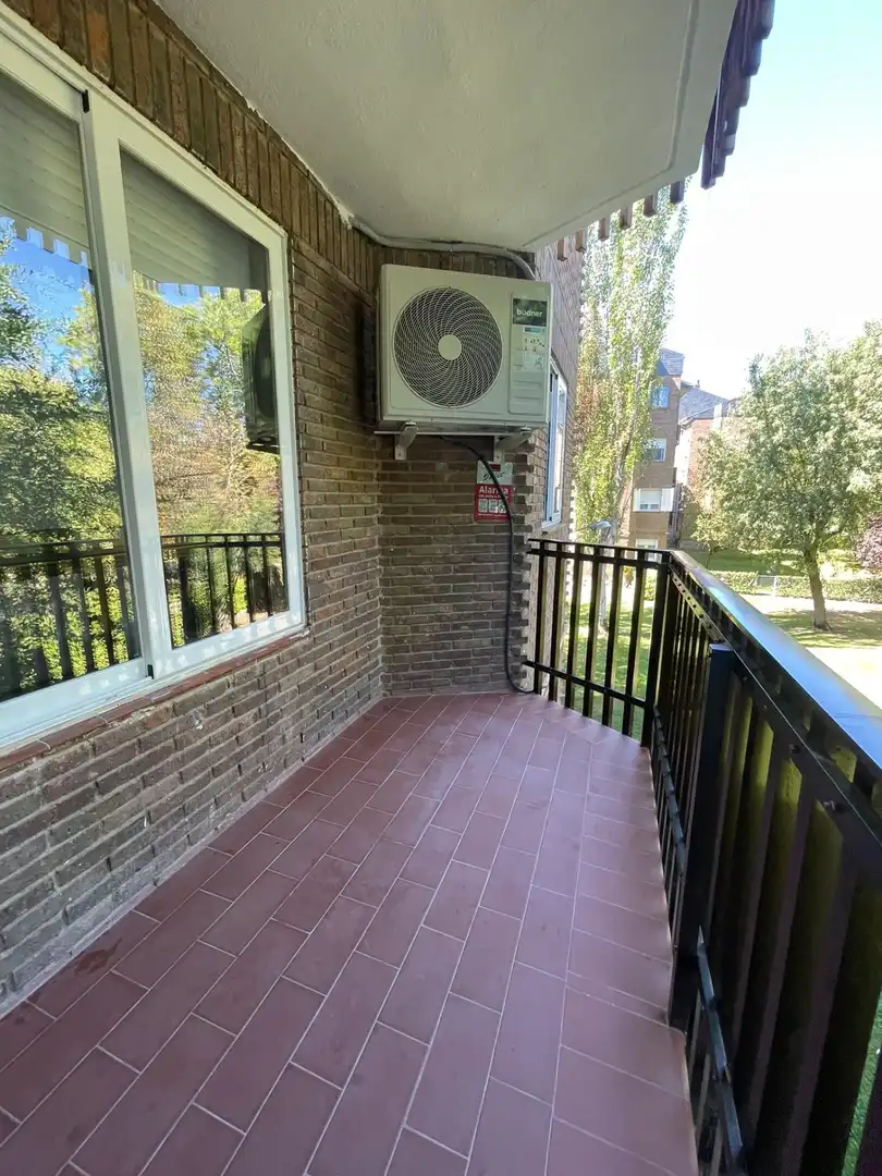 Flat with terrace to rent in Calle Calle Jarosa II, imagen 31