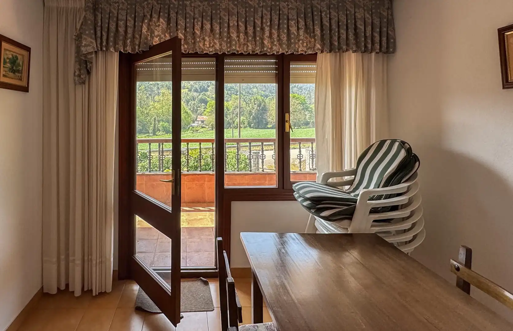 Sala de estar de Casa o chalet en venta en Alfoz de Lloredo con Jardín privado