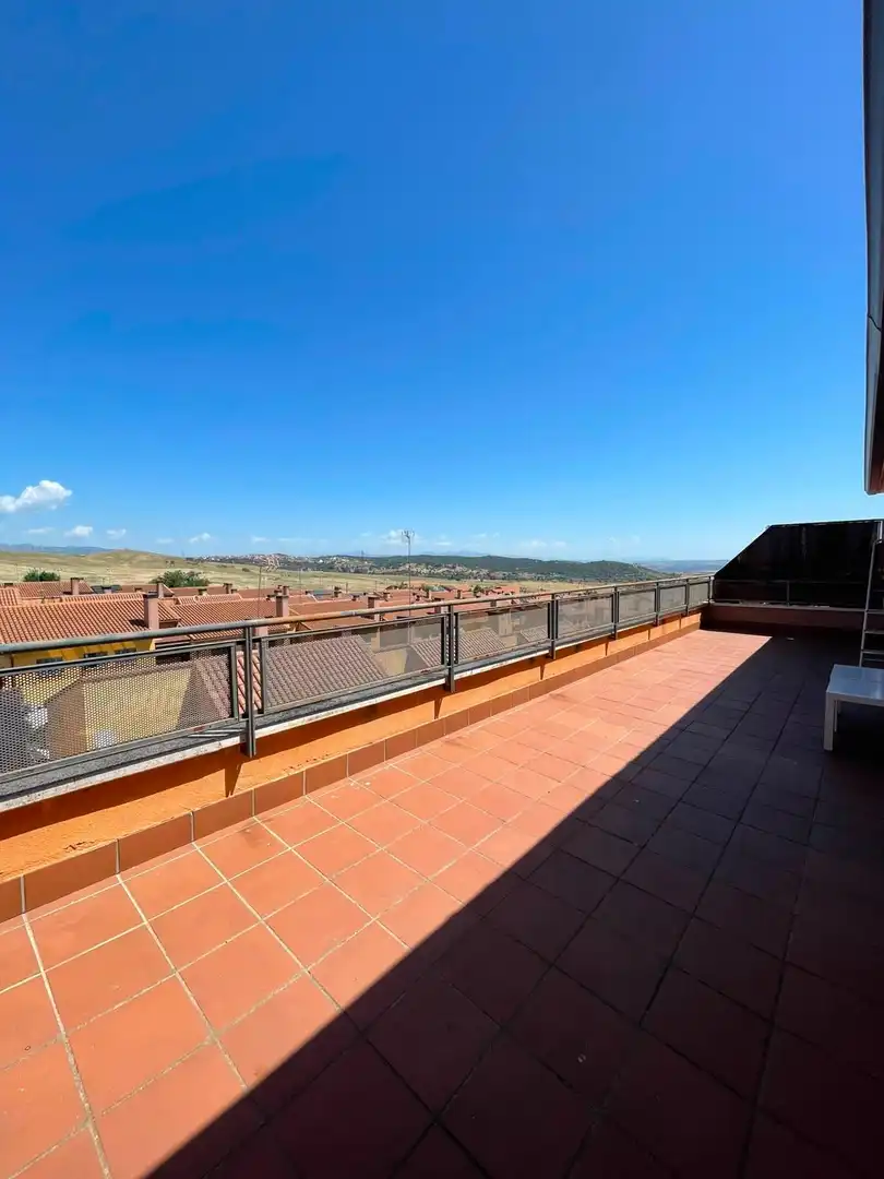 Terrasse von Dachboden zur Miete in El Molar (Madrid) mit Heizung, Terrasse und Balkon