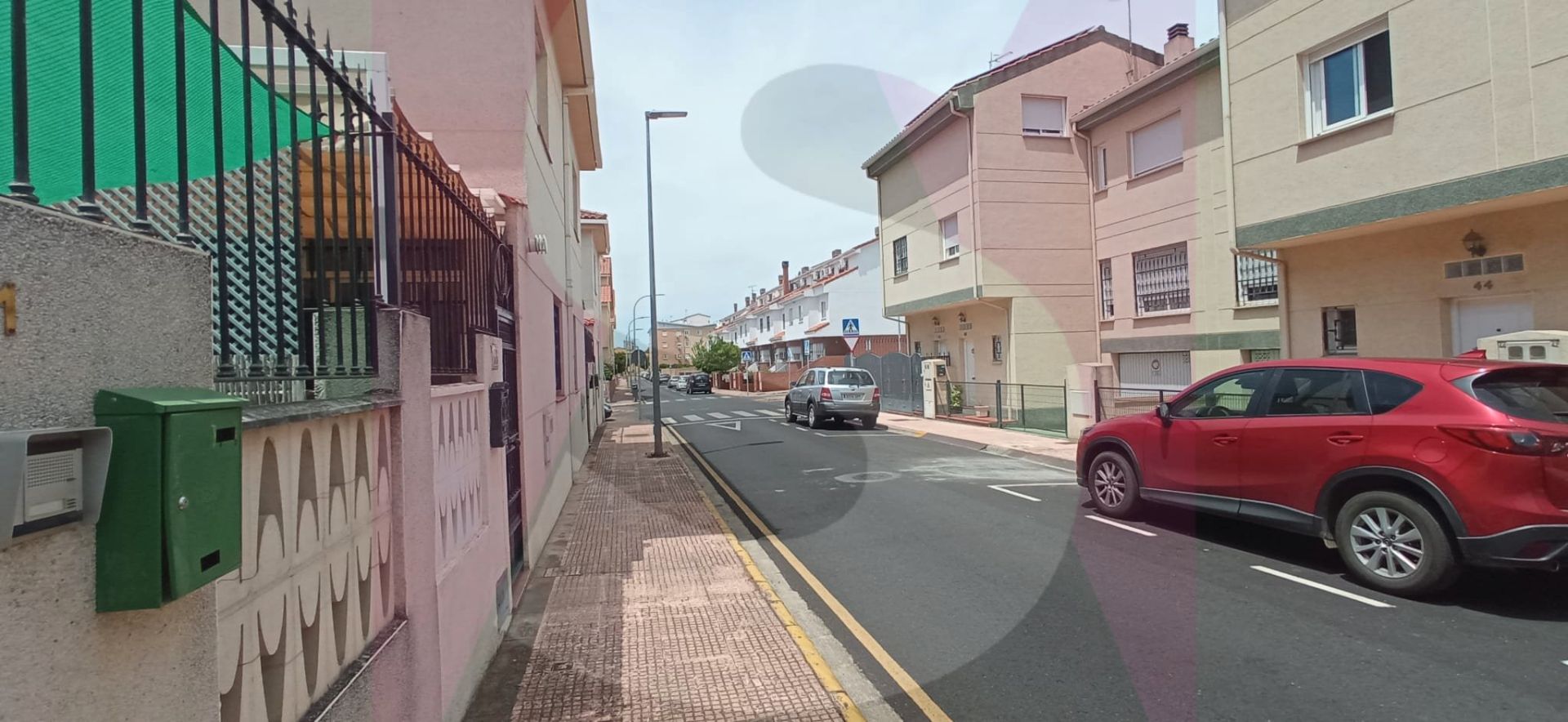 Vista exterior de Casa adosada en venda en Badajoz Capital amb Aire condicionat, Calefacció i Jardí privat