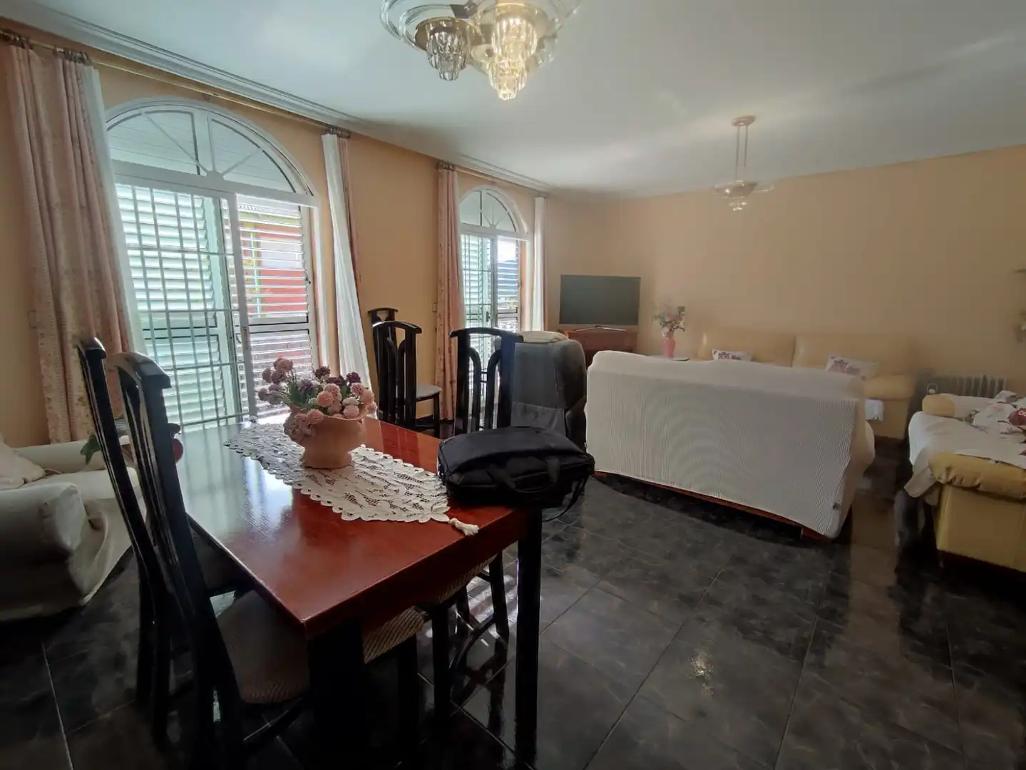 Casa a schiera con terrazza in vendita a Carrer del Poeta Llorente, imagen 2