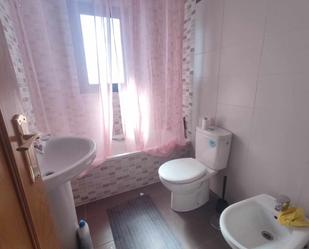 Bathroom of House or chalet to rent in Pedro Muñoz  with Furnished