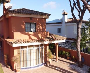 Exterior view of House or chalet for sale in Chiclana de la Frontera  with Air Conditioner, Heating and Private garden