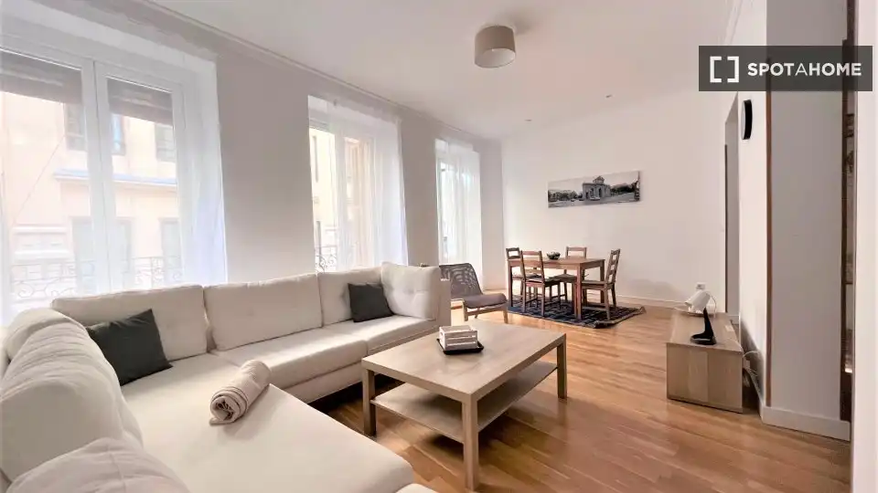 Appartement avec balcon à louer à Centro