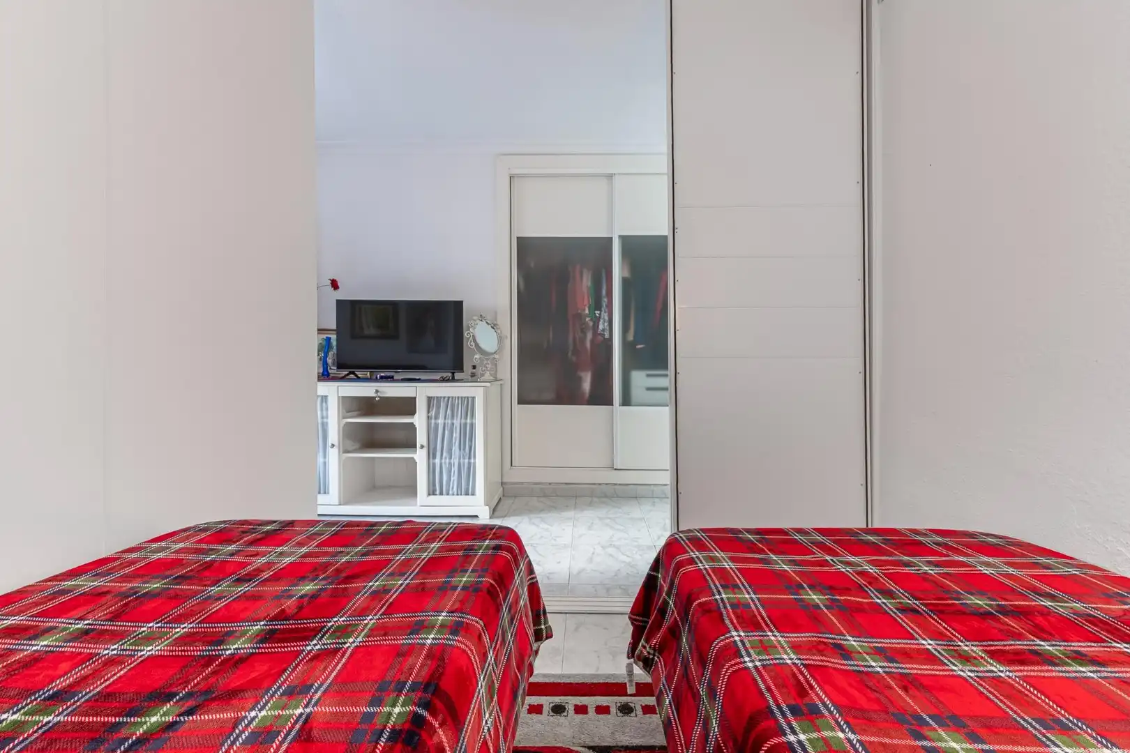 Dormitori de Apartament en venda en Fuengirola amb Aire condicionat, Calefacció i Jardí privat