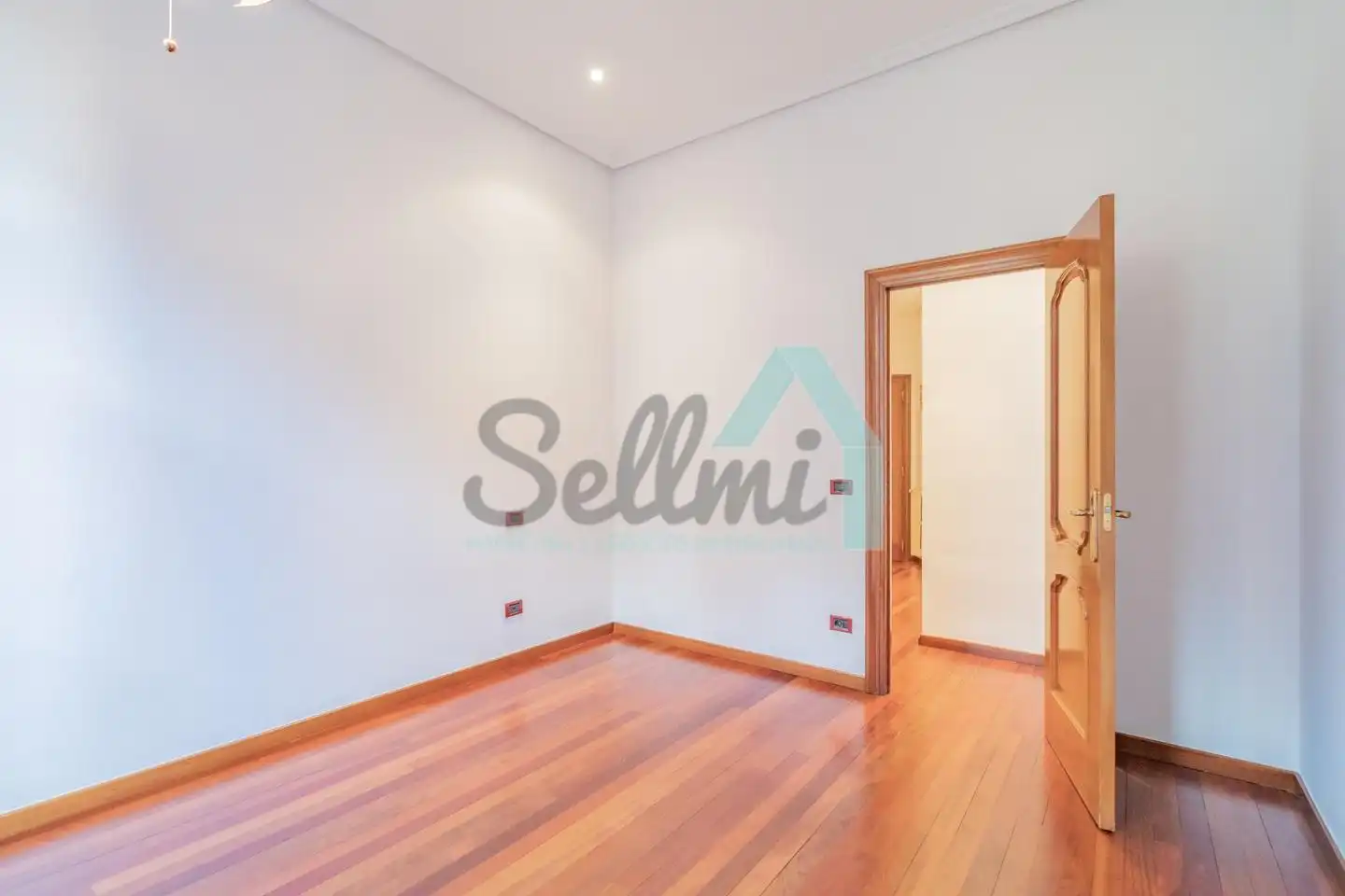 Büro zur Miete in Oviedo  mit Heizung