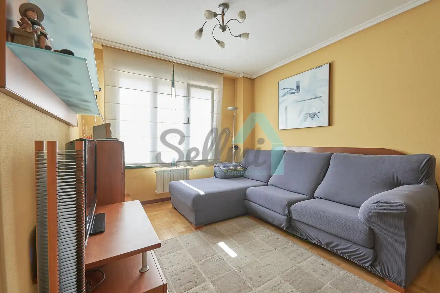 Flat for rent in Corín Tellado, Viesques