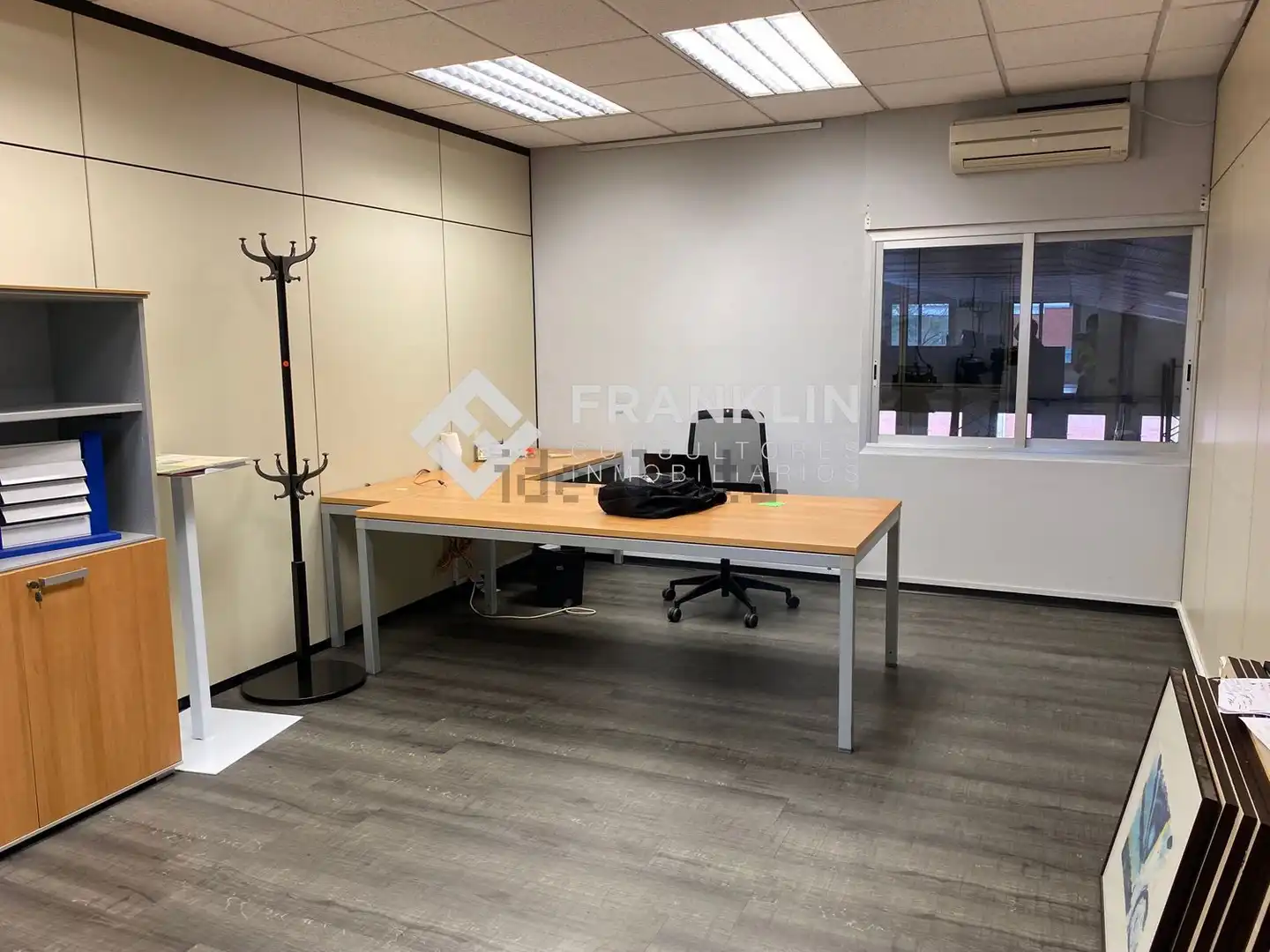 Nave industrial en venta en Cornellà de Llobregat