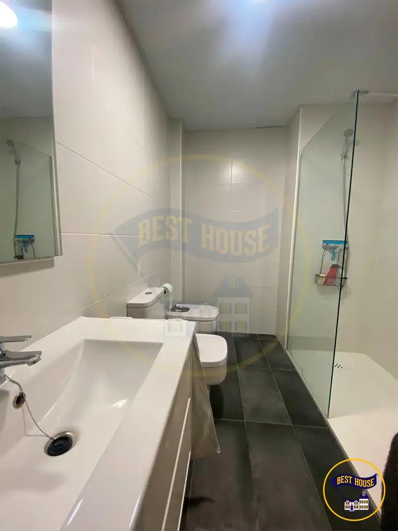 Flat for sale in Calle JOSE COBO, Centro