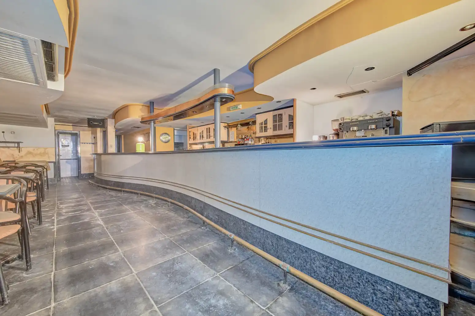 Commercial properties for sale in Puente la Reina / Gares  with Furnished
