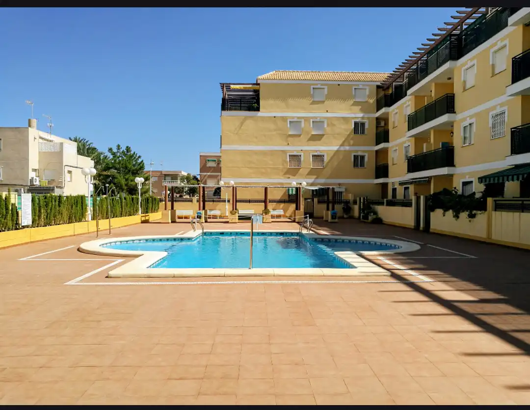 Piscina de Apartament de lloguer en Cartagena amb Aire condicionat i Terrassa