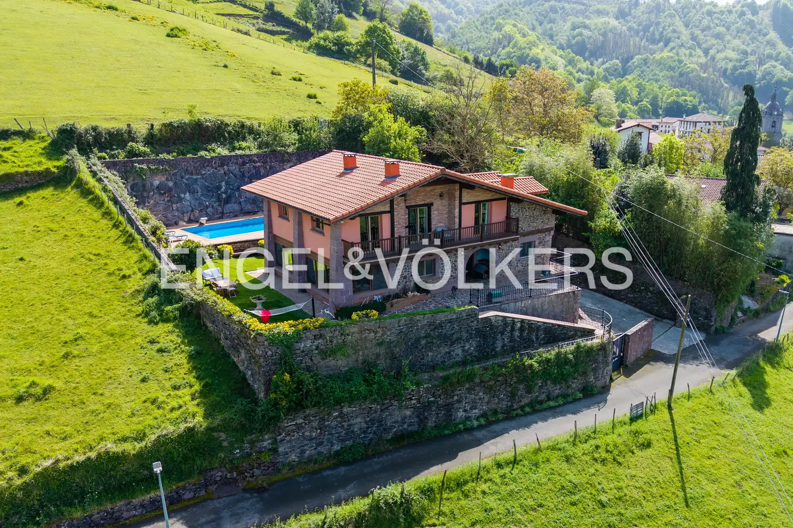 Vista exterior de Casa o chalet en venta en Elduain con Calefacción, Jardín privado y Terraza