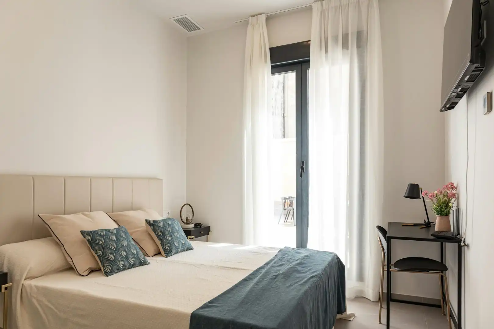 Habitación de Piso para compartir en Valencia con Aire acondicionado, Calefacción y Amueblado