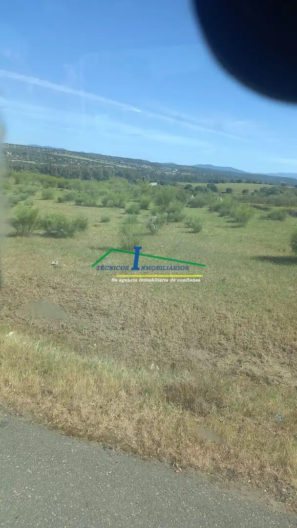 Terreny industrial en venda a Aljucén, Badajoz