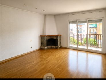 Maisonette mit Garten zum Verkauf in Lluis milet 0