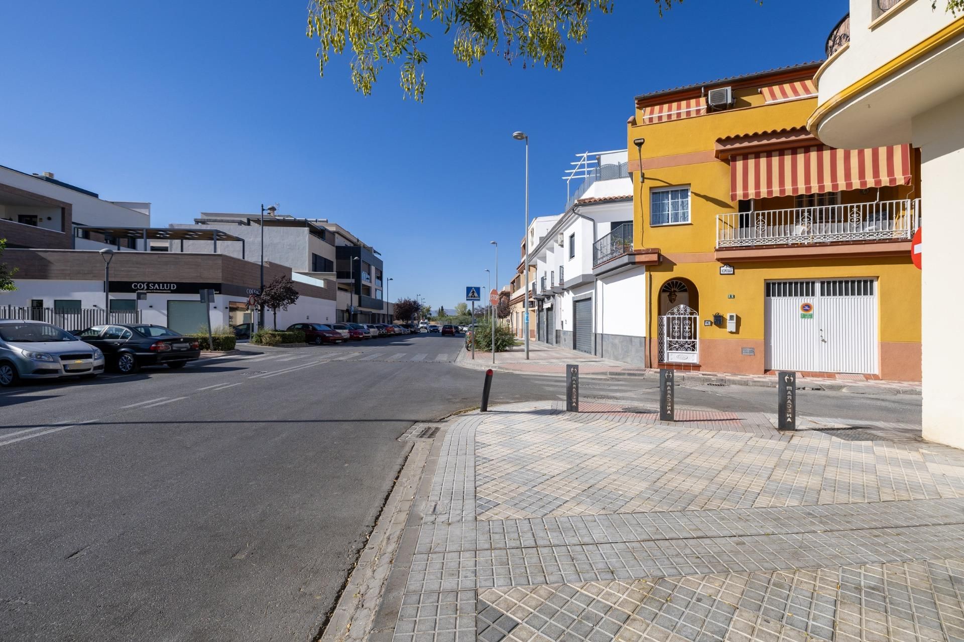 Vista exterior de Casa o xalet en venda en Maracena amb Aire condicionat, Calefacció i Terrassa