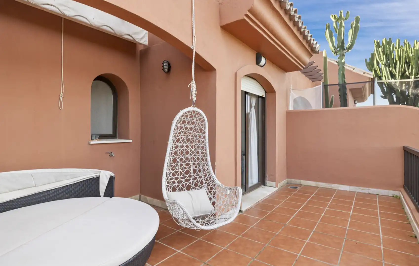 Terrassa de Dúplex en venda en Estepona amb Aire condicionat, Calefacció i Terrassa