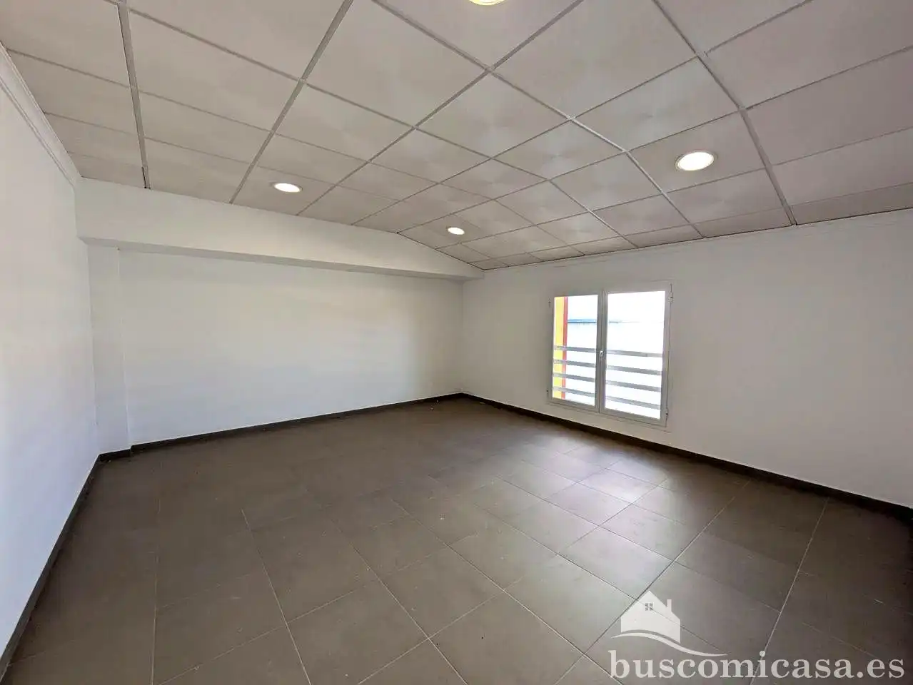 Industrial buildings for rent in Linares
