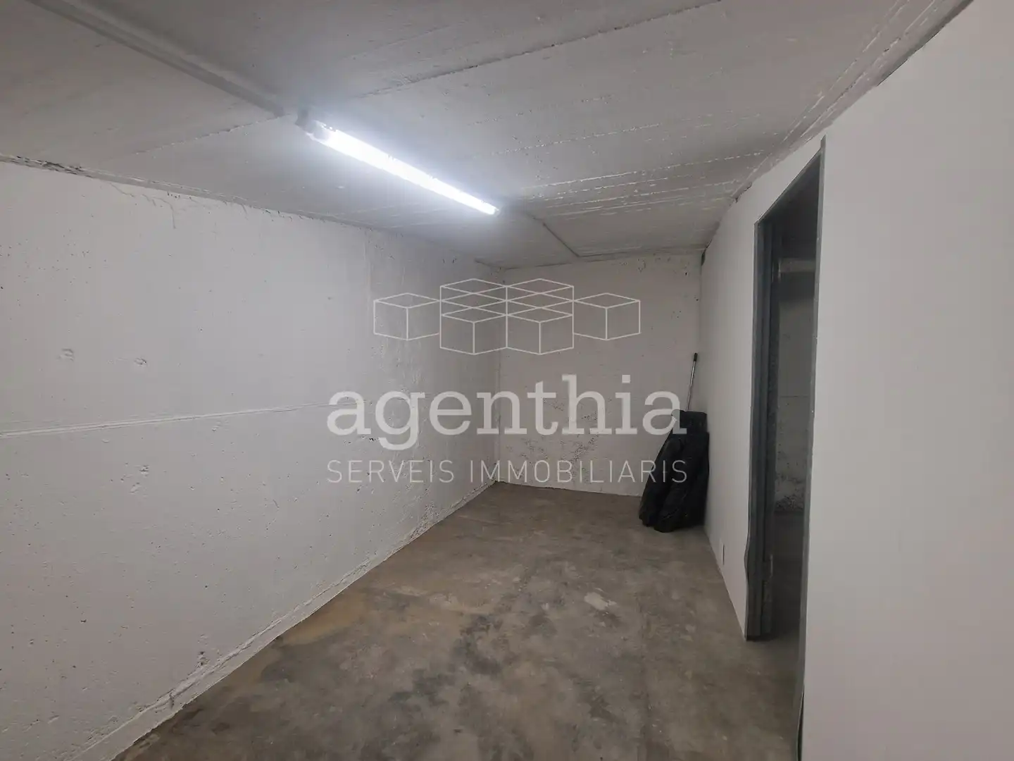 Garatge en venda en Girona