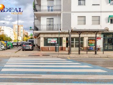 Local comercial en venda a Avenida DE DILAR