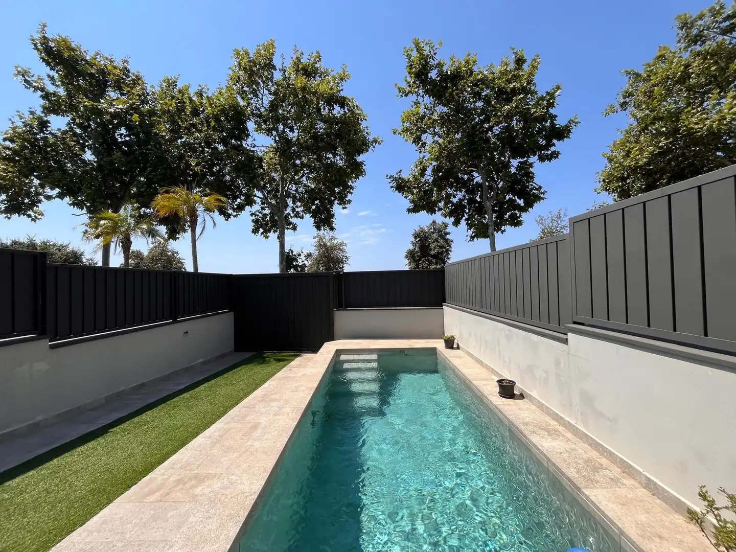 Swimming pool of Detached homes for sale in Vilanova i la Geltrú  with Heating, Private garden and Swimming Pool