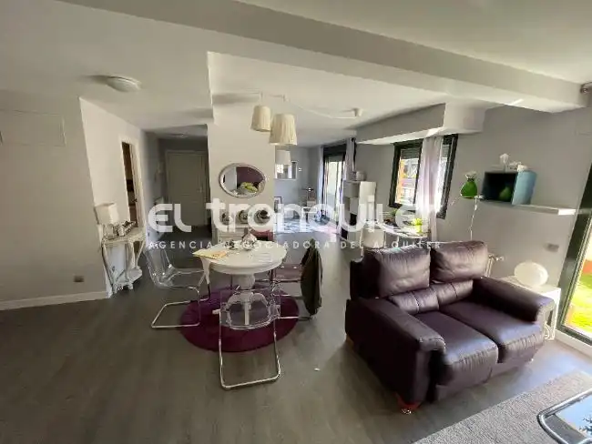 Sala de estar de Dúplex en venta en Alcalá de Henares con Terraza, Trastero y Amueblado