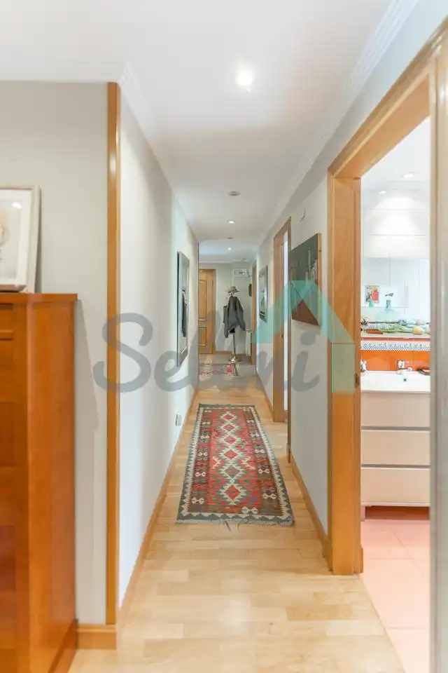 Piso en venta en Oviedo  con Calefacción, Parquet y Trastero