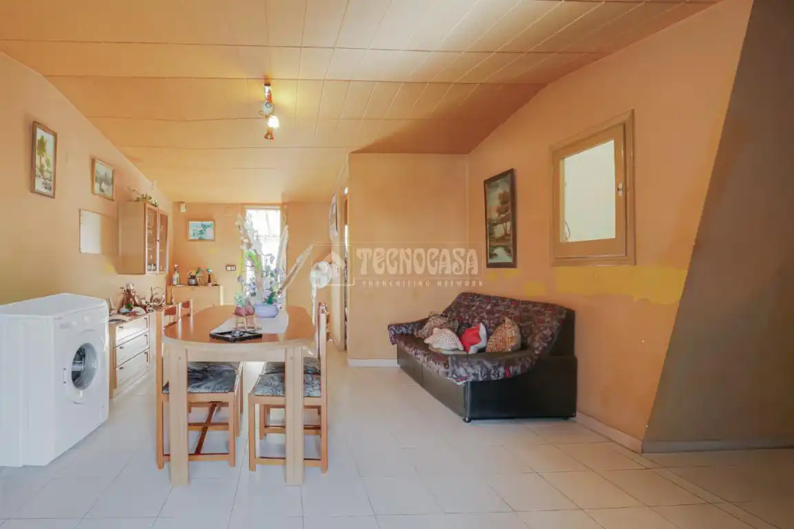 Sala d'estar de Pis en venda en Terrassa amb Terrassa i Balcó