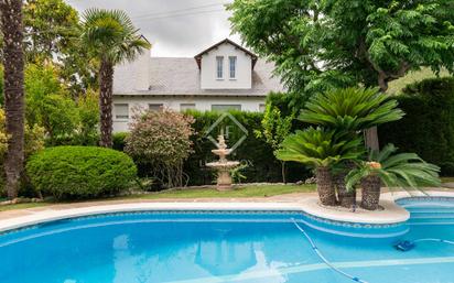 Jardí de Casa o xalet en venda en Gavà amb Aire condicionat, Terrassa i Piscina