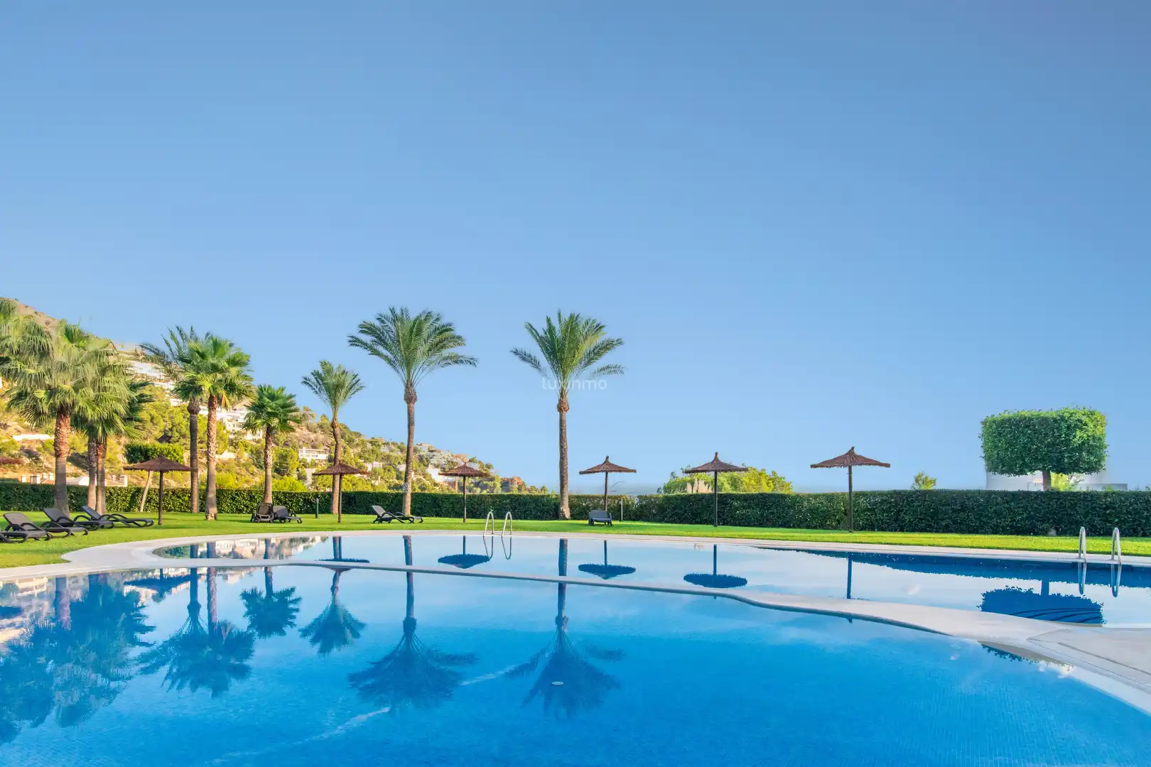 Piscina de Piso en venta en Altea Hills