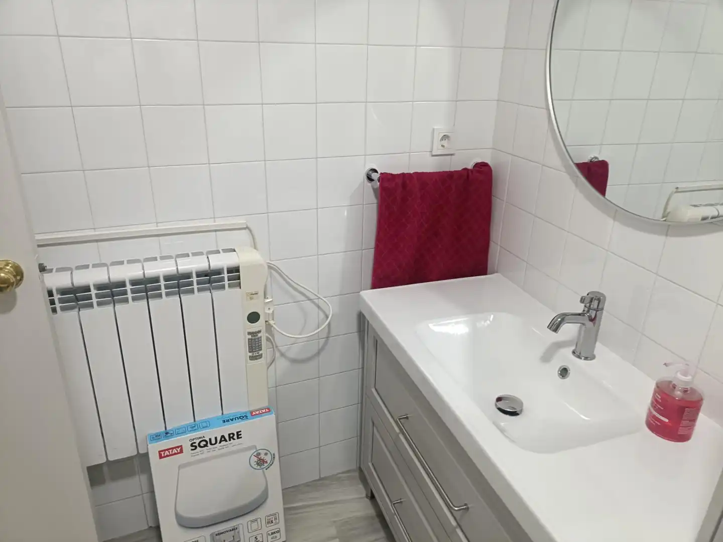 Baño de Piso de alquiler en Granada con Calefacción y Amueblado