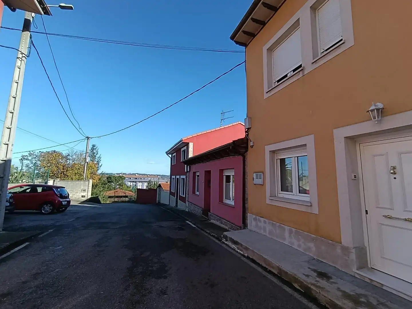 Vista exterior de Casa o chalet en venta en Avilés con Terraza, Trastero y Amueblado